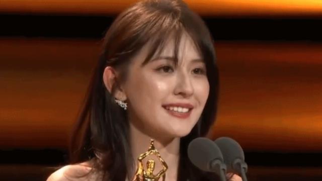 于和伟|飞天奖颁奖礼，让我通过于和伟，看到了老戏骨的“短板”