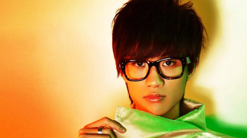 许嵩|赏析许嵩歌曲《幻听》：节拍轻松又伤感，虽不虐心但仍令人悲伤