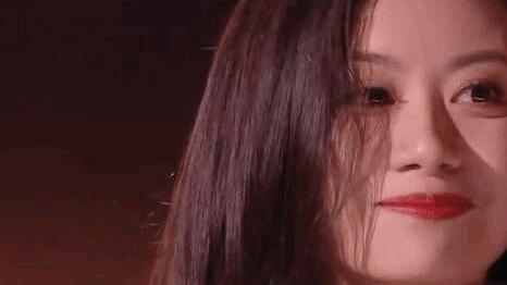 伍珂玥|伍珂玥作为中国好声音的冠军，事业为什么一直不温不火？