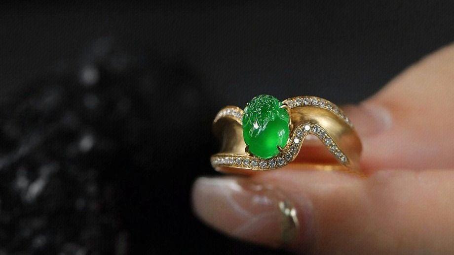 翡翠|指尖艺术「翡翠·金蟾」丝滑戒指