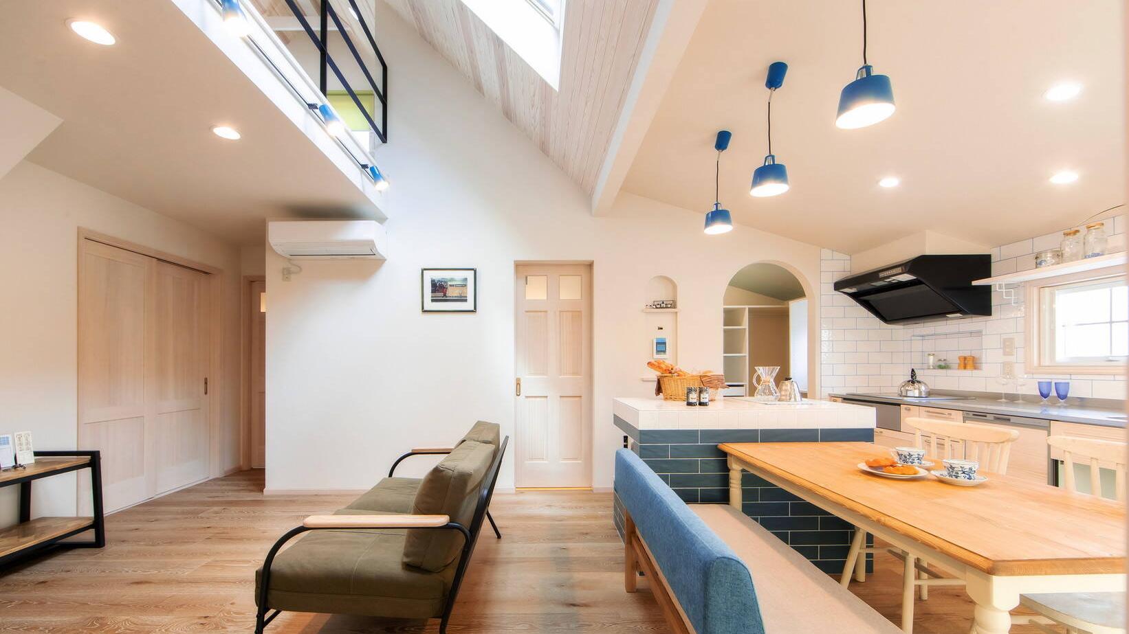 日本一户建就是“任性”，装完旁边圈院子，加建阁楼又多了2间房