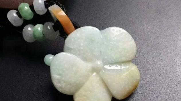 翡翠|翡翠特别昂贵吗？并不是所有翡翠都很值钱，看看这几种你就知道了