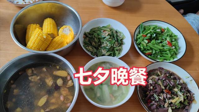 江西男子花2小时做七夕晚餐，女友看到后摔门而去：过节就吃这？