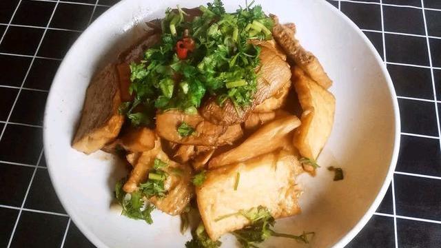 明日入伏，建议大家：少吃绿豆和生姜，多吃5样，营养消暑不上火