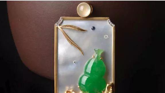 釉里红|镶嵌翡翠有什么优点和缺点？