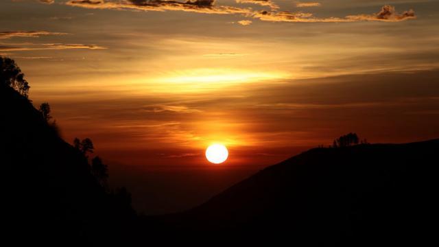 如果太阳“熄灭”了，地球上的人类究竟还能生存多久？