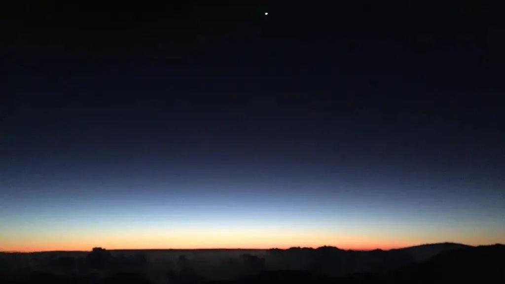堪称完美的太空照来了！金星被残月遮挡50分钟，上演月掩金星奇观