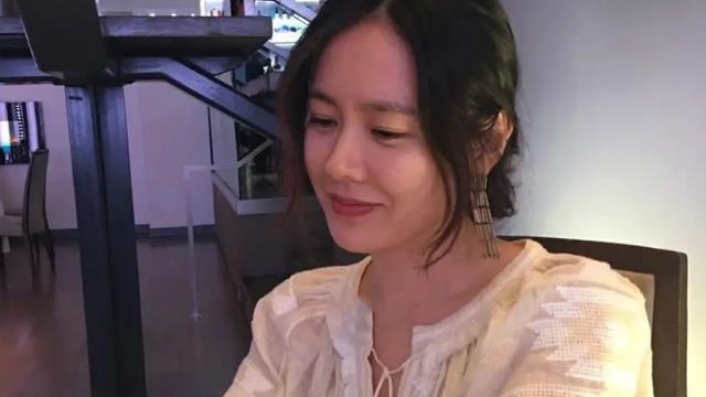 孙艺珍|孙艺珍再曝家中孕照，即将待产生下玄彬的孩子，面部胖了许多