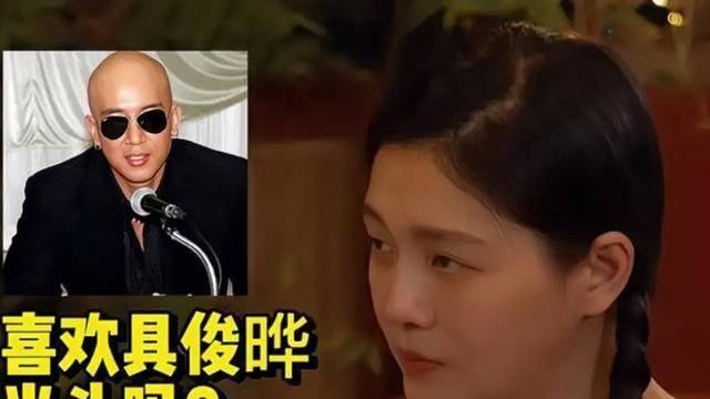 大S|大S顾君夜晒杂志照，自曝婚姻受够了，摸老公光头才能入睡