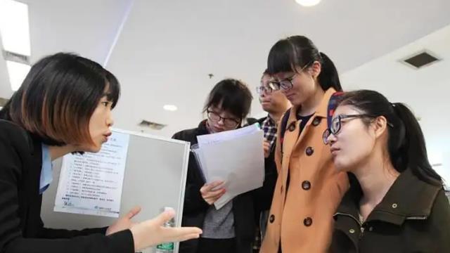 住房公积金|中国烟草局工资条曝光，光“公积金”这一项，就与你工资划等号？