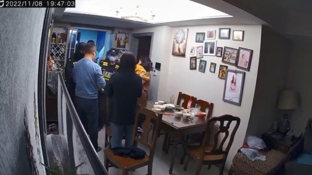 掌掴儿童后续：邻居劝和｜我们终究败给了情绪
