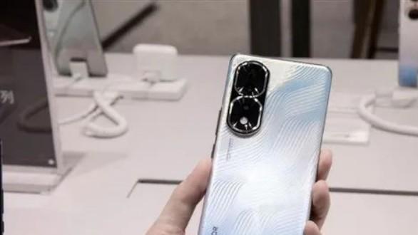 pocket|荣耀新款折叠屏手机曝光，紧跟华为步伐，也叫Pocket