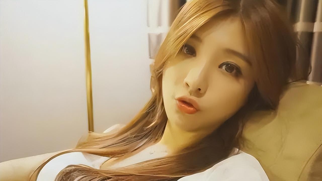 回顾：美女10天丢了4件内衣，小偷是隔壁邻居：她比明星还好看