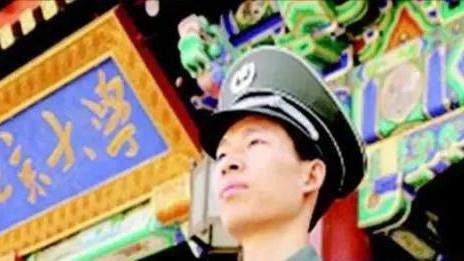 别墅|北大“屠夫”：出资2亿建138套别墅，无偿送乡亲，今却不敢回老家