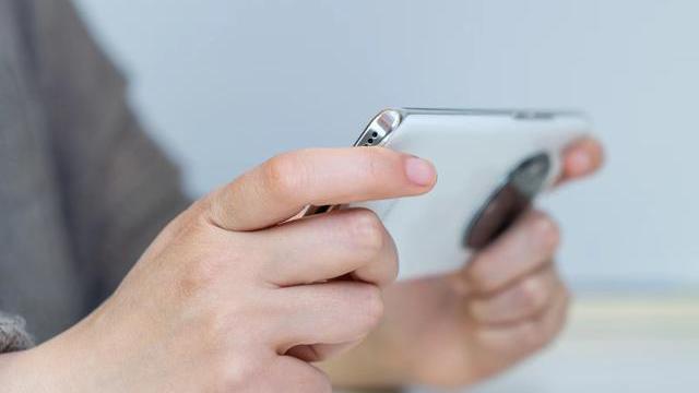 荣耀|荣耀手机千万别瞎买！花粉最推荐这三款，颜值高+配置均衡