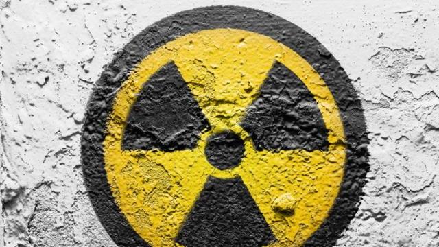 核辐射后果严重：美国男子喝下1400杯镭水，死无全尸，只能放铅棺