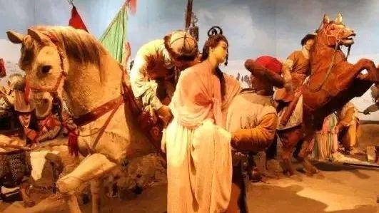 洁癖|职场观察——你为什么很难升职加薪？对“吃苍蝇”有心理洁癖！