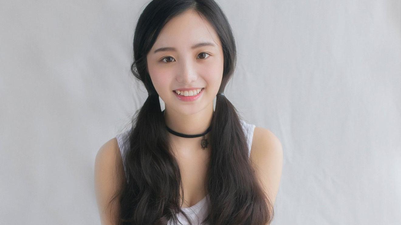 立足|职场中年人要把握当下，为自己拼一把，能力才是立足于职场的本钱。