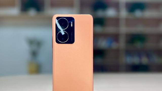 Java|国产手机就是便宜，6000mAh大电池+五重散热，1199就可以买到