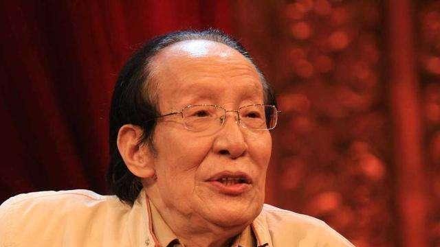 郑希怡|相声界看重规矩，那侯耀华拜师常宝华顶替牛群成大弟子符合规矩吗