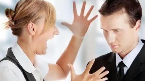 |职场上，太单纯的人的6个表现，容易吃亏，你占了几条？