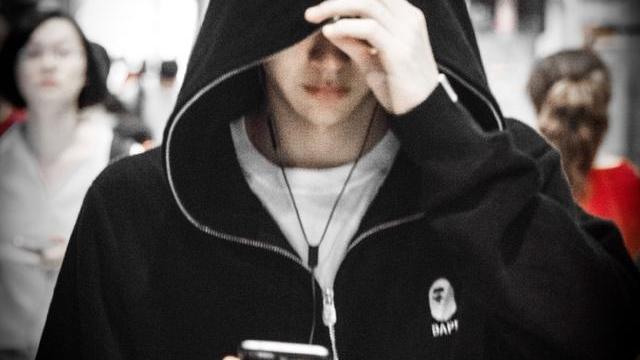 王一博|《无名》胎动，《热烈》网传，今年国庆大家能看到四个王一博？