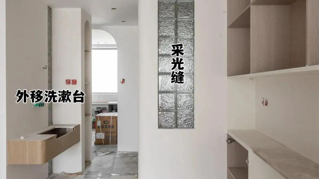 入户正对着卫生间门？仅靠一堵假墙搞定，而且还自带多功能