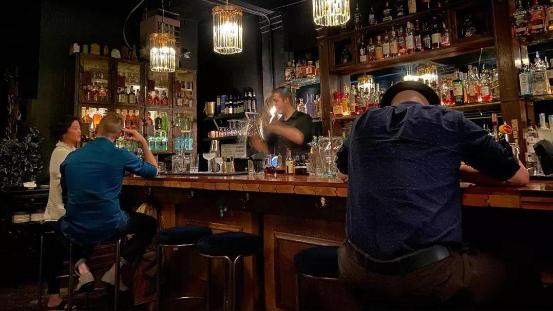 iphone11|准大学生想买iPhone但预算不够？那它不错，日常够用的推荐！