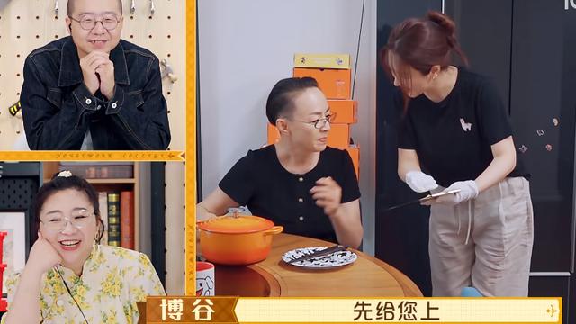 宋丹丹|巴图夫妇下厨做大餐，宋丹丹全程玩手机！博谷对婆婆的称呼很特别