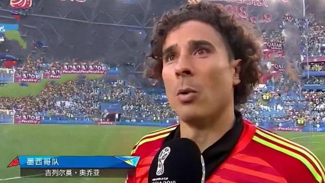 罗伯特·莱万多夫斯基|墨西哥吴镇宇扑出莱万点球，0-0波兰！5届元老获最佳，创2项纪录