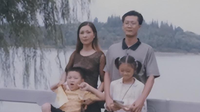 2011年，妹妹杀害姐姐一家四口，被捕后称：丈夫在姐姐手下像条狗