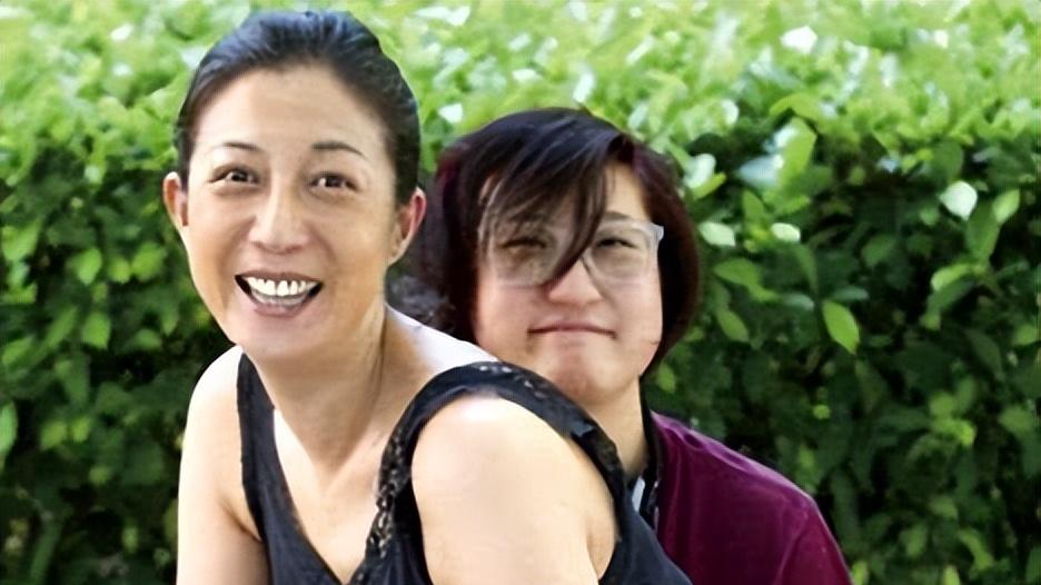 吴绮莉|吴绮莉母女感情破裂3年，吴绮莉再次发视频：我们都要努力加油