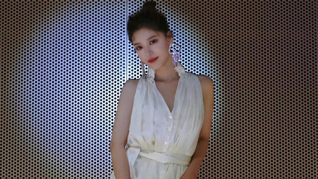 陆翊|11快女晒近照，苏妙玲优雅俏皮，段林希干练洒脱，陆翊明艳动人