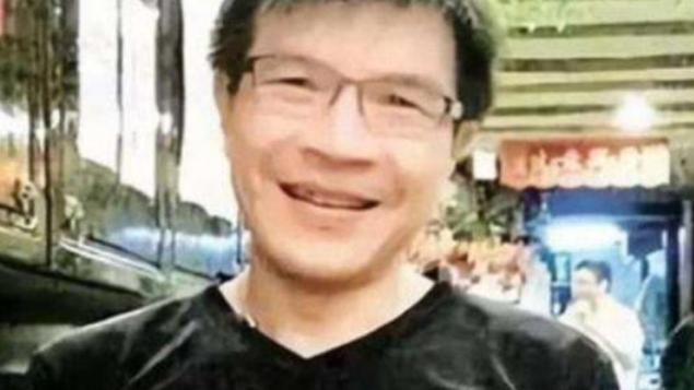 香港一教授妻女在车中离奇死亡，无任何外伤，警方：和瑜伽球有关