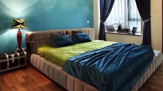 小户型选了好看的窗帘，也要搭配上漂亮的挂钩，更美观