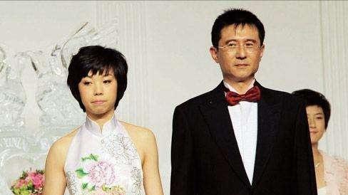 张艺谋|痴恋袁立10年，两次求婚被拒也不放弃，徐威为何最后娶了张怡宁？