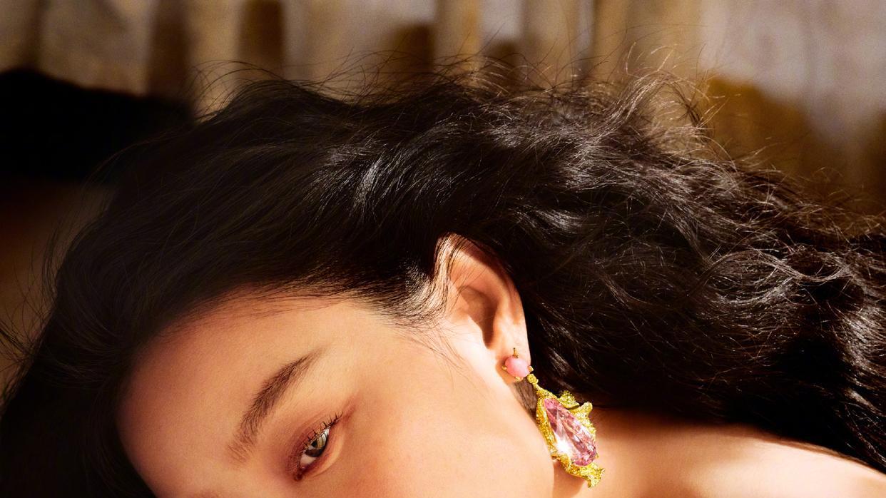 倪妮|好美啊，倪妮！慵懒妩媚似海妖，腮红妆梦回倾国倾城朱锁锁