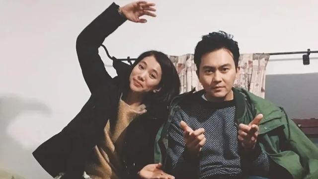 |恩爱人设崩塌？张智霖袁咏仪“急功近利”露出原形，两人双双翻车