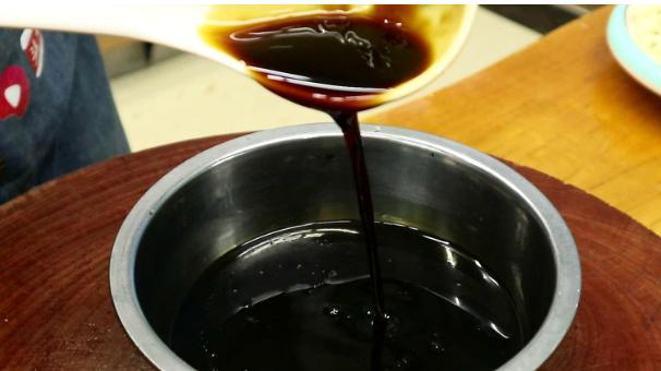 “多吃一点醋，不用到药铺”，建议夏天多吃，增进食欲，降肝火