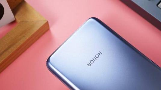 华为荣耀|荣耀Play7TMax改变方向，千元价位出现12G+512G存储，利润被压缩