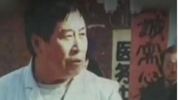 1999年“神医”胡万林被捕，医死200多人，庭审现场称：师承女娲