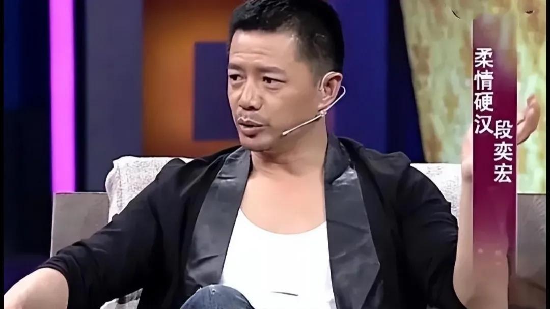 段奕宏|段奕宏：喜欢陶虹爱而不得，小师妹陪他从无到有，无儿无女成遗憾