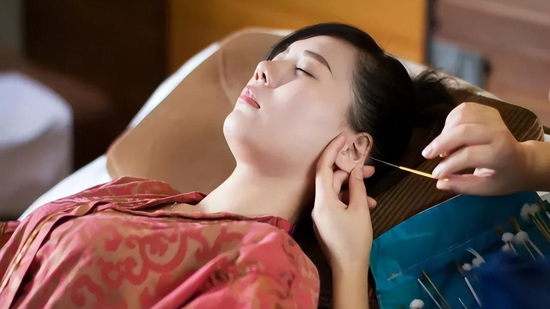 按摩|“采耳”还是“采花”？采耳行业隐藏内幕被揭开