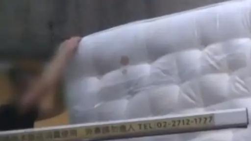 汪小菲|汪小菲：床垫给丫烧了！闹剧最终以男方退一步收场，光头最大赢家