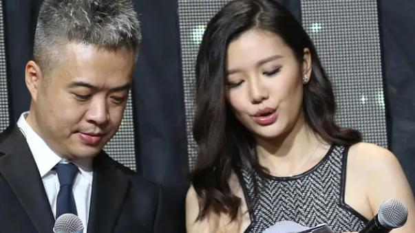 段暄|段暄：因穿短裤直播被骂，离职后创业，年仅50头发花白