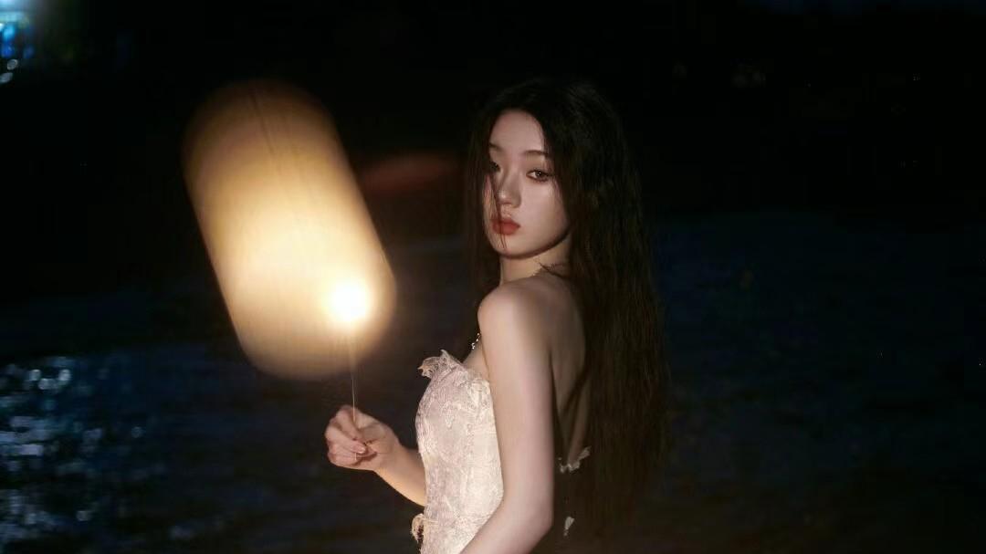 单依纯|单依纯演唱会官宣：给你勇敢，为热爱上场，感受舞台上耀眼的星光