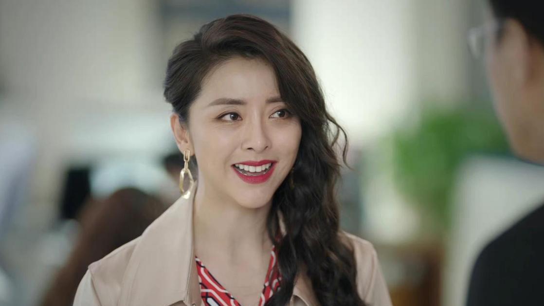 黄小蕾|《底线》：黄小蕾饰演的热心市民胡晓青，能做人民陪审员吗？