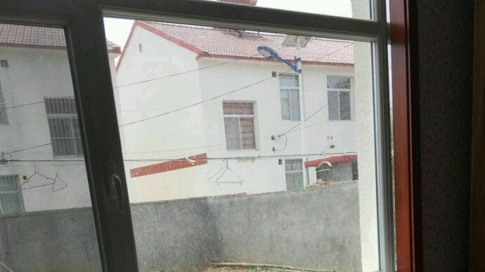 离异女人的农村小院，宽敞舒适，一个人带孩子照样过得很精彩！