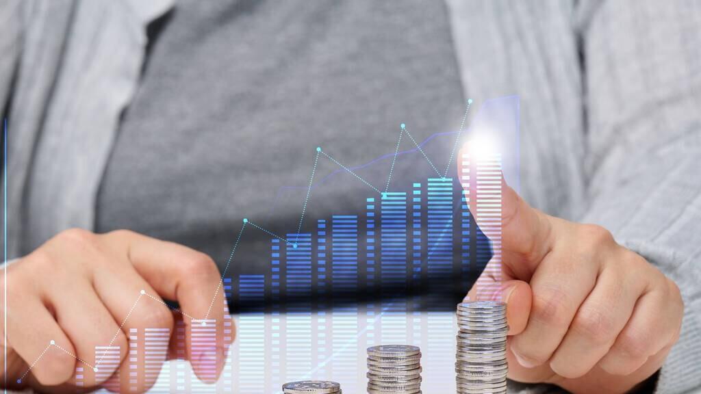 楼市|数据显示：房地产不再是高薪行业，从业者薪水普遍下滑