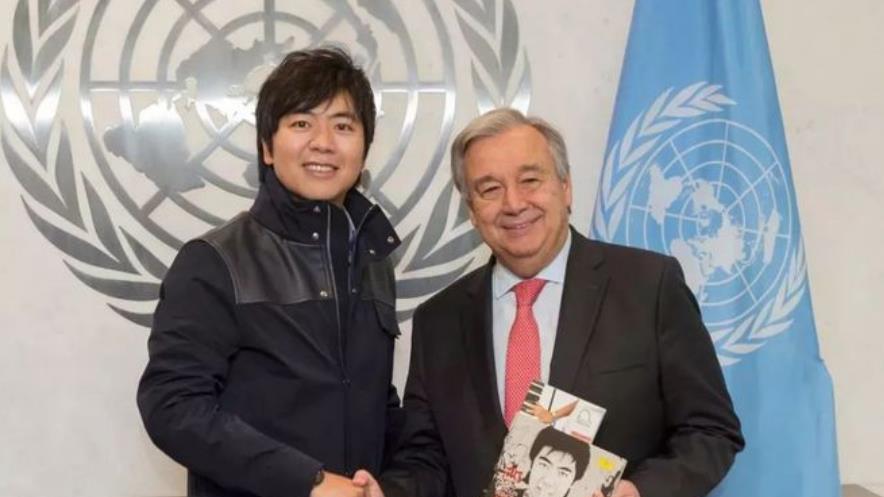 郎朗|郎朗的父亲曾自豪地说：刘亦菲想追我儿子，我儿子光手指就值一亿